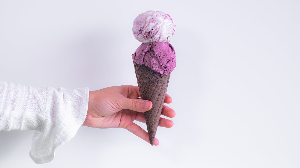 Waffle cone with 2 scoops